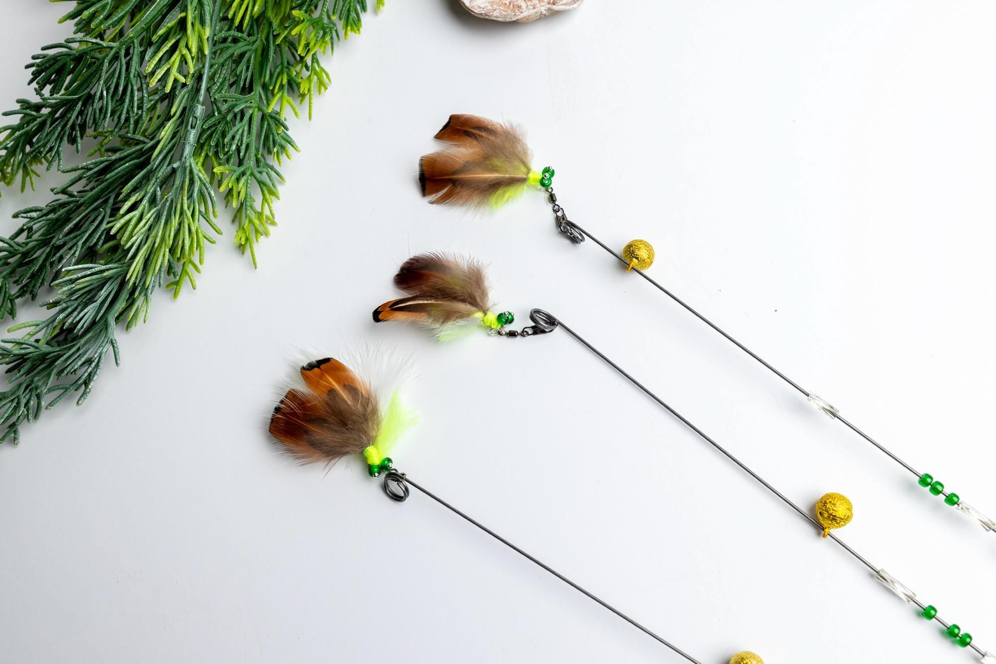 Interactive Cat Wand Toy – Fly Inspired Tip, Safe Metal Rod, 45cm