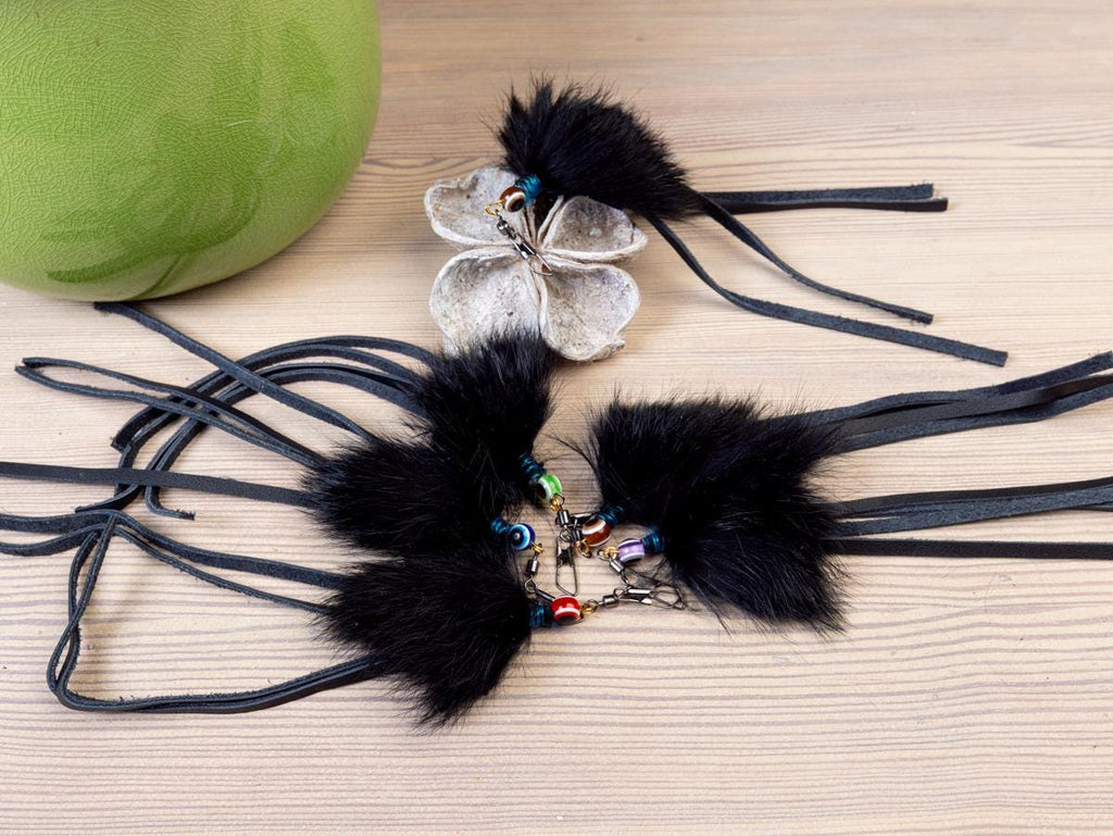 Long-Legged Bug – Black Rabbit Fur Cat Teaser Refill