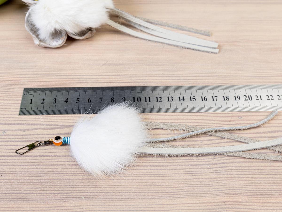 Long-Legged Bug – Rabbit Fur Cat Teaser Refill