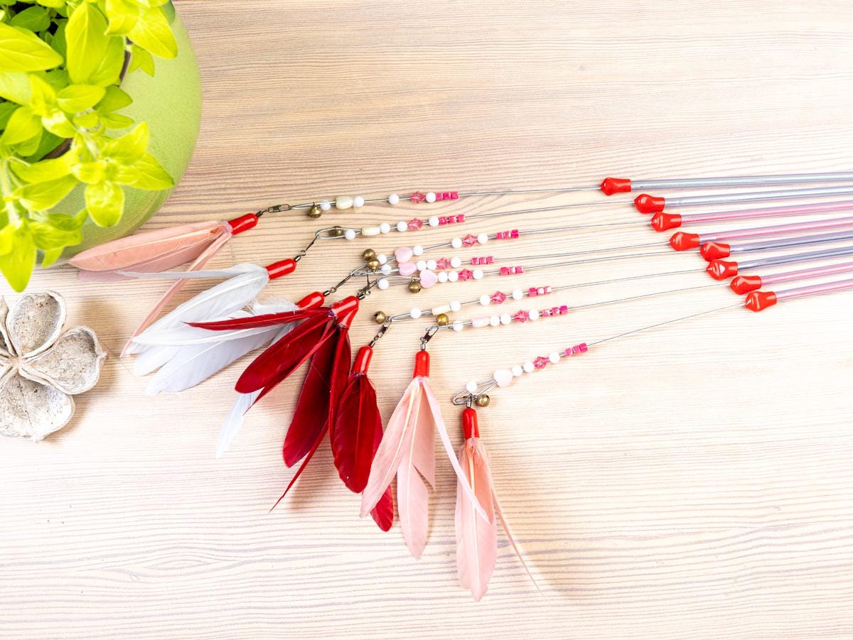 Spinner – Red Feather Cat Teaser Wand