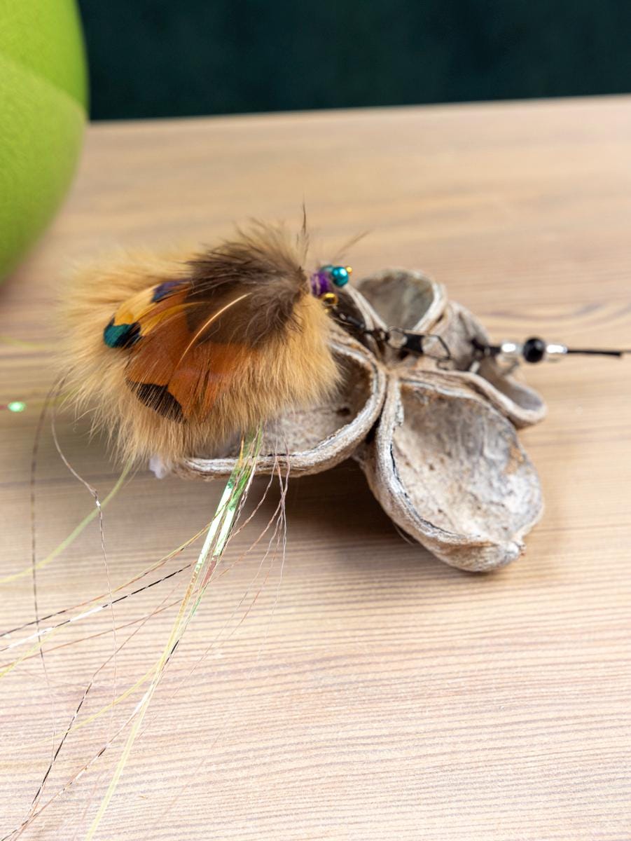 Interactive Cat Wand Toy – Insect Fly Feather and Rabbit Fur Teaser, Safe Metal Rod
