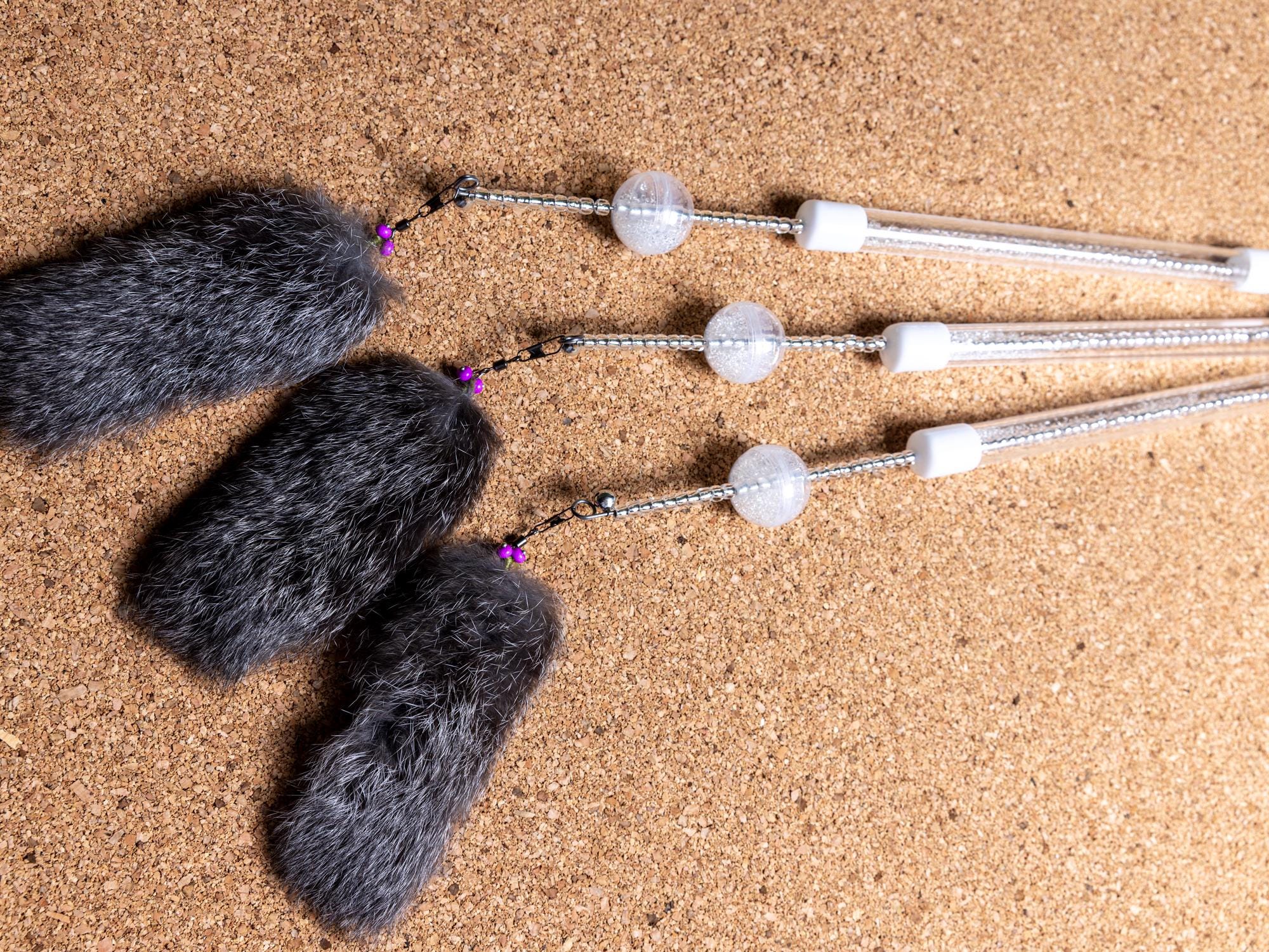 32cm The Fly Cat Teaser Wand, Feather Interactive Cat Toy, Handmade Gift, Natural Hunting, No Glue