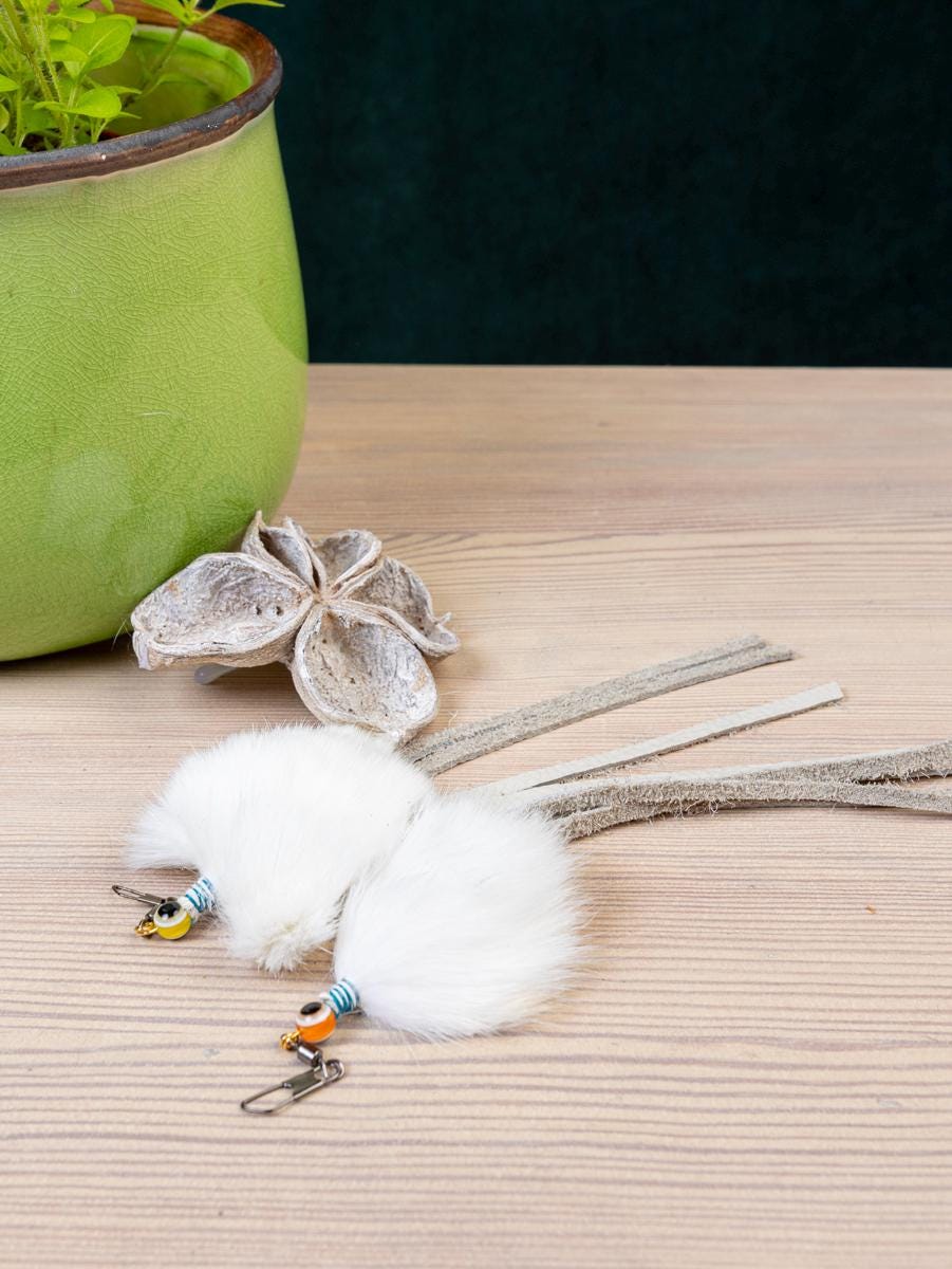 Long-Legged Bug – Rabbit Fur Cat Teaser Refill