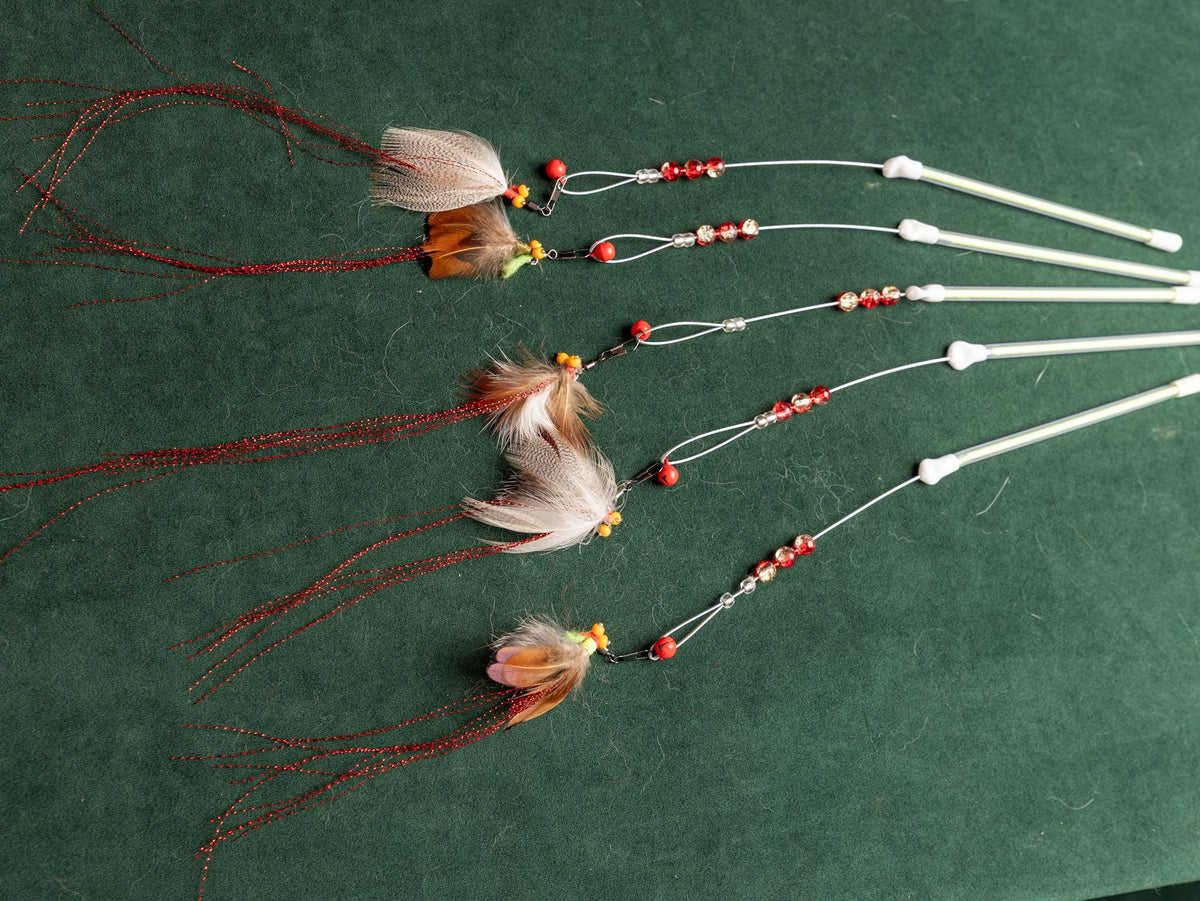 Flying Bug – Cat Teaser Wand with Rabbit Fur & Feathers