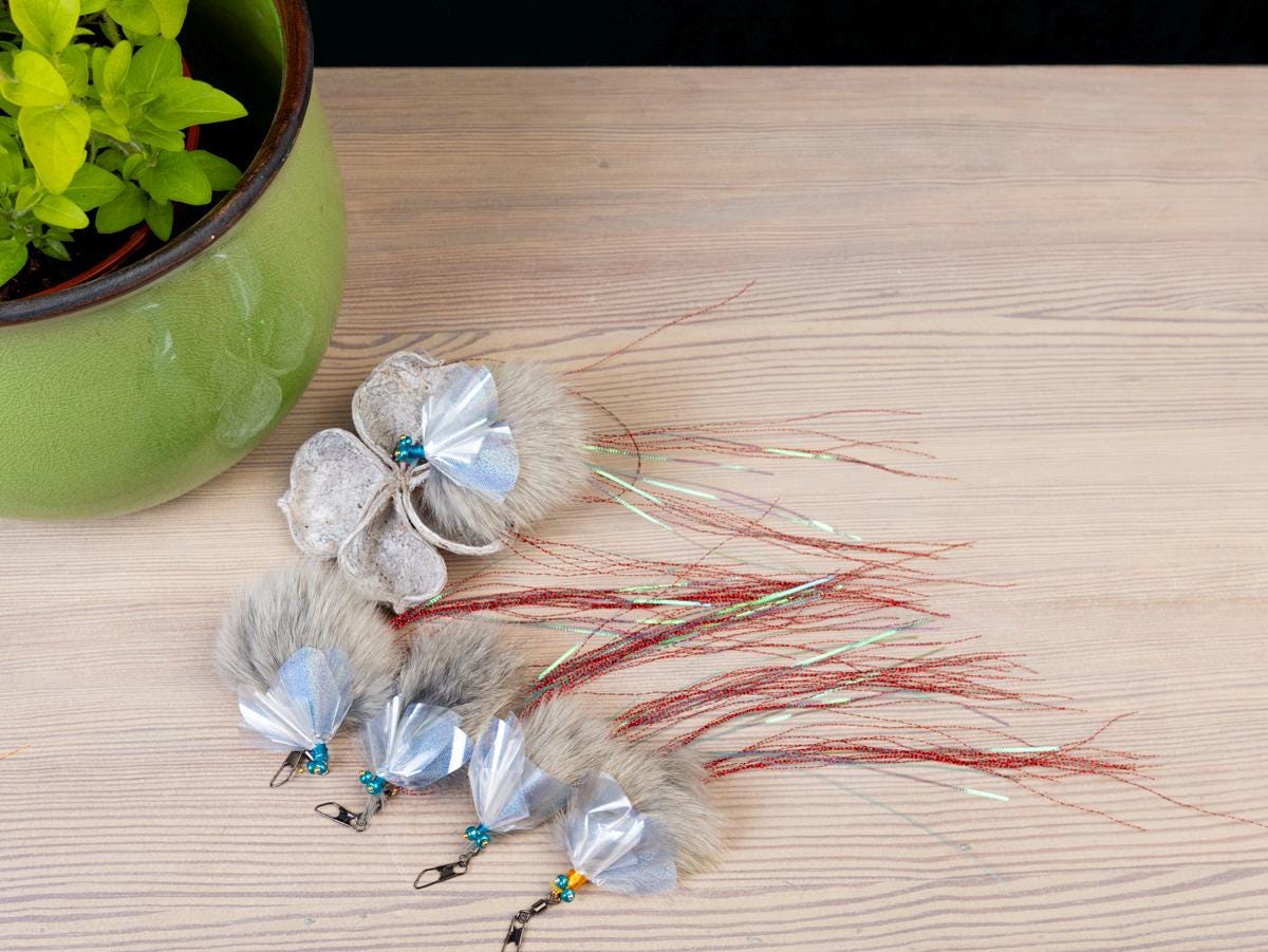 Moth – Cat Teaser Replacement Refill with Feathers