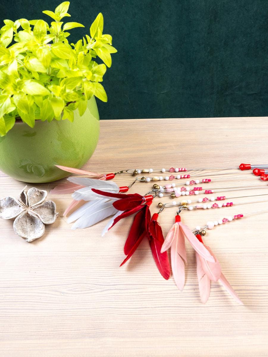 Spinner – Red Feather Cat Teaser Wand