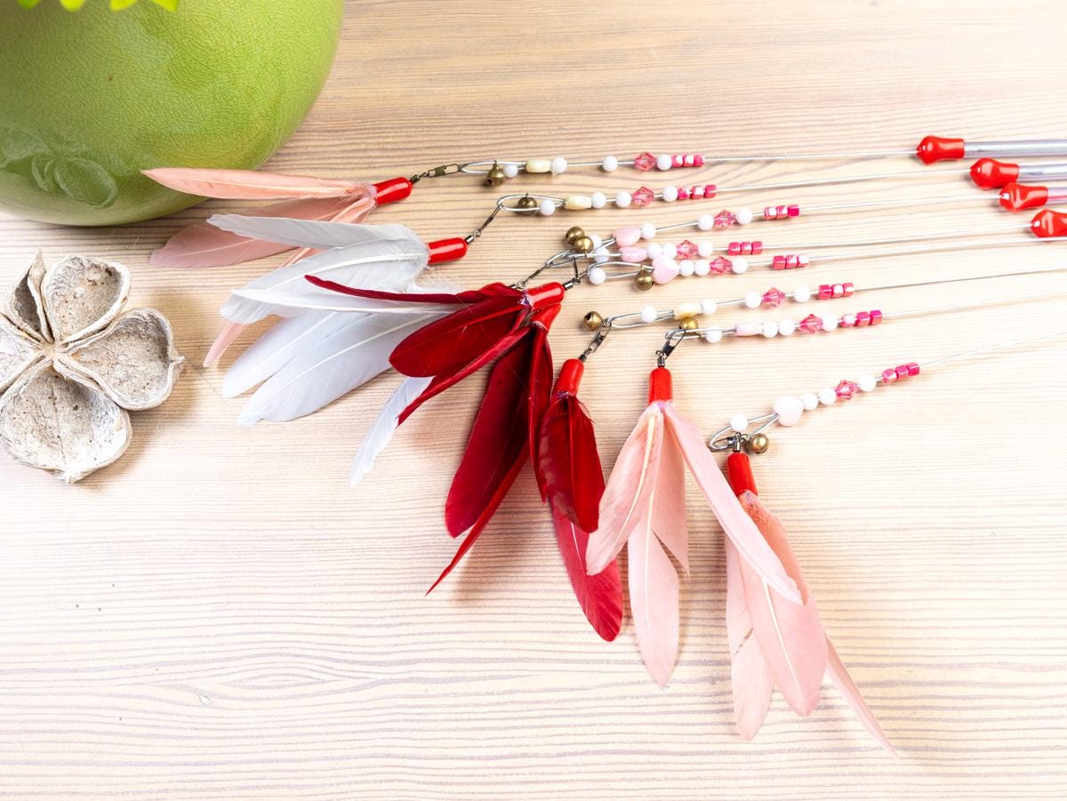 Spinner – Red Feather Cat Teaser Wand