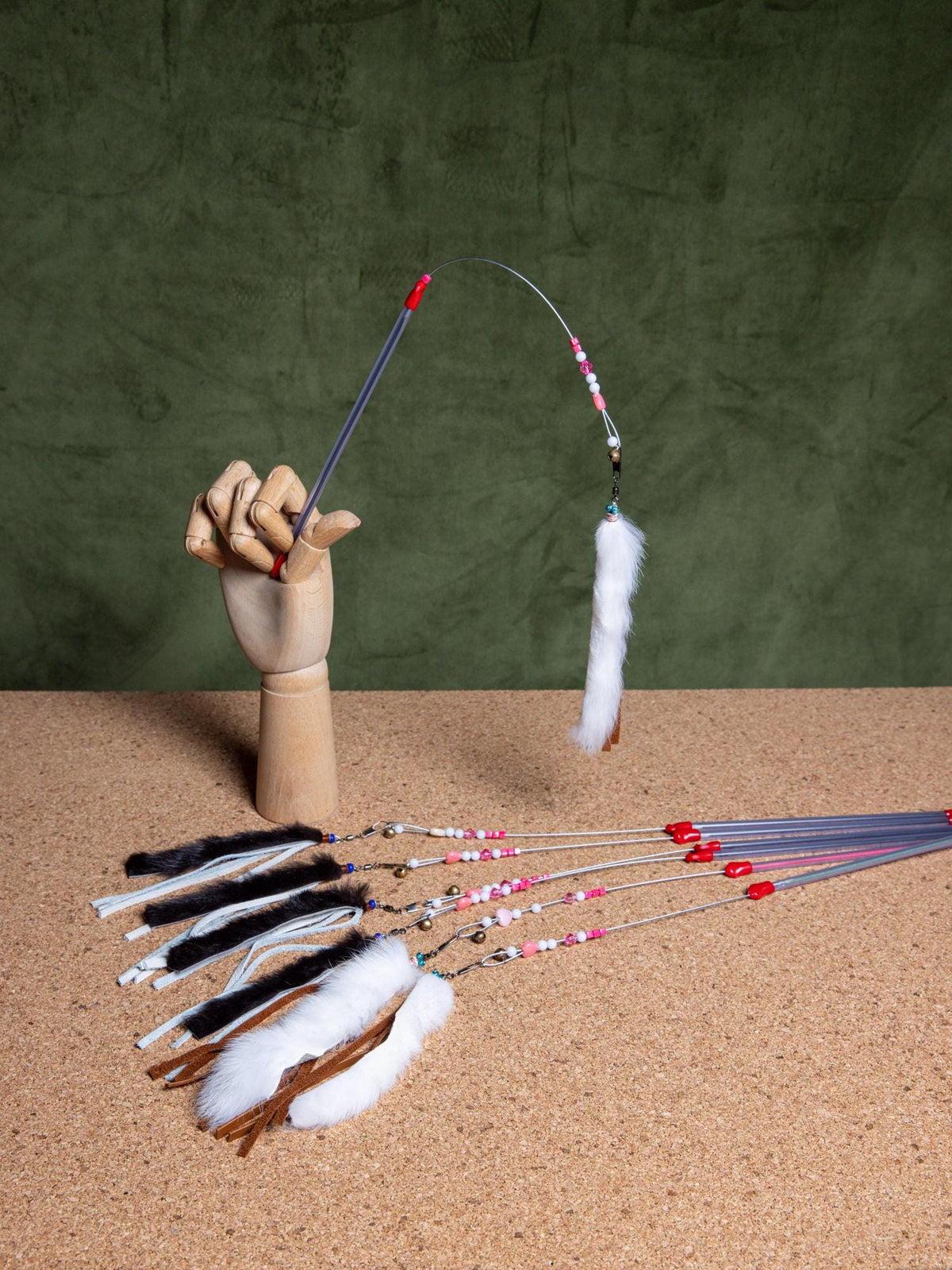 Furry Moth – 40 cm Cat Teaser Wand