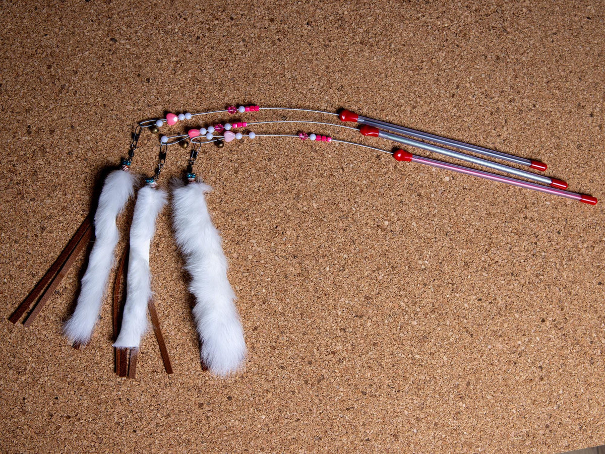 Furry Moth – 40 cm Cat Teaser Wand