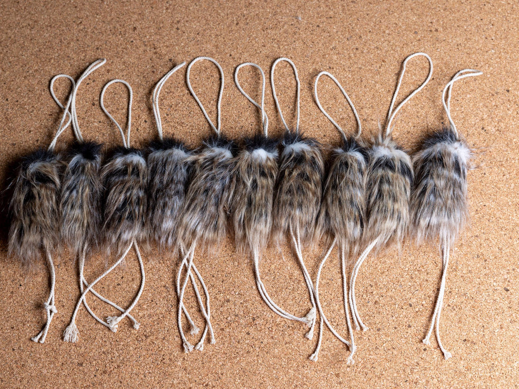 Fuzzy Bug – Cat Kicker Toy