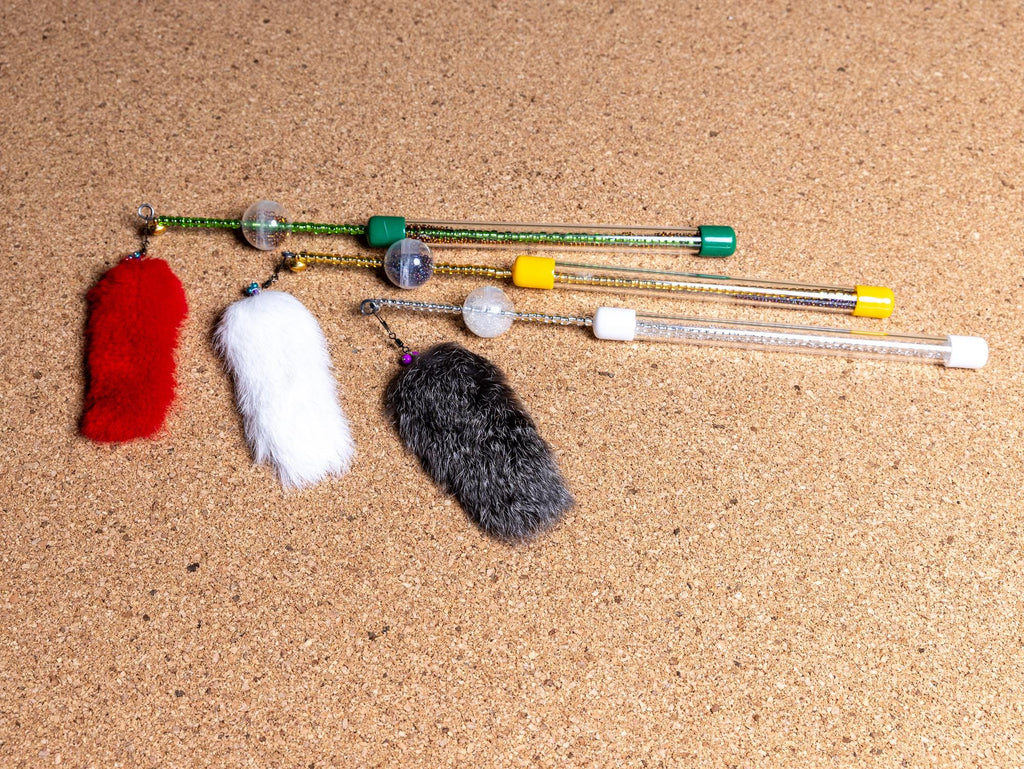 32cm The Fly Cat Teaser Wand, Feather Interactive Cat Toy, Handmade Gift, Natural Hunting, No Glue