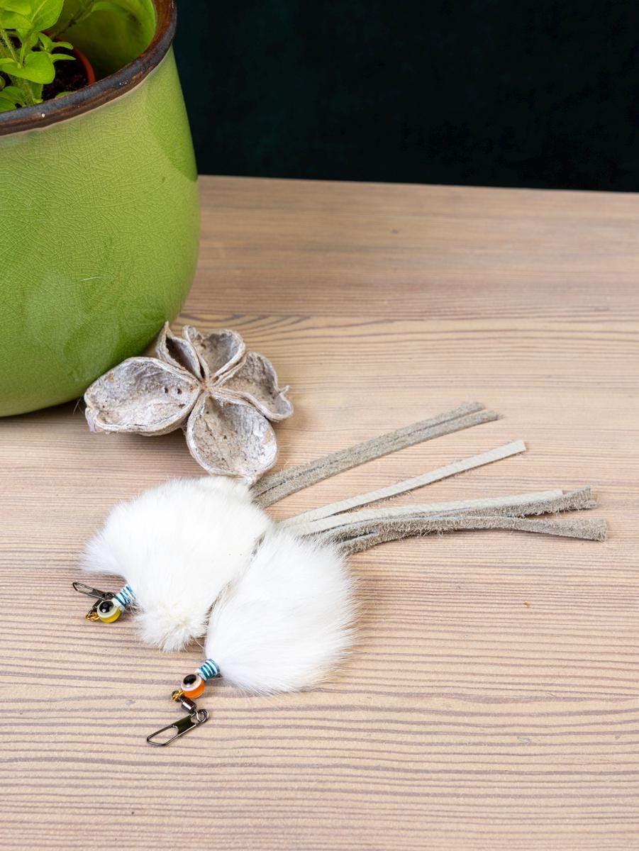 Long-Legged Bug – Rabbit Fur Cat Teaser Refill