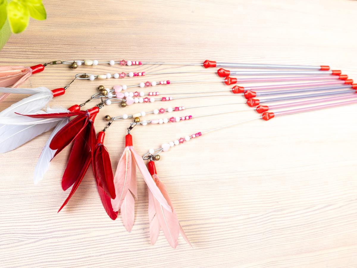 Spinner – Red Feather Cat Teaser Wand