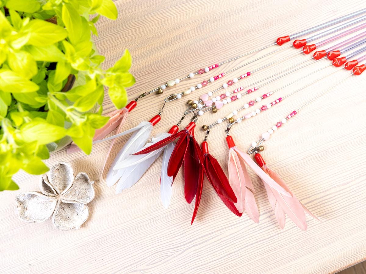 Spinner – Red Feather Cat Teaser Wand