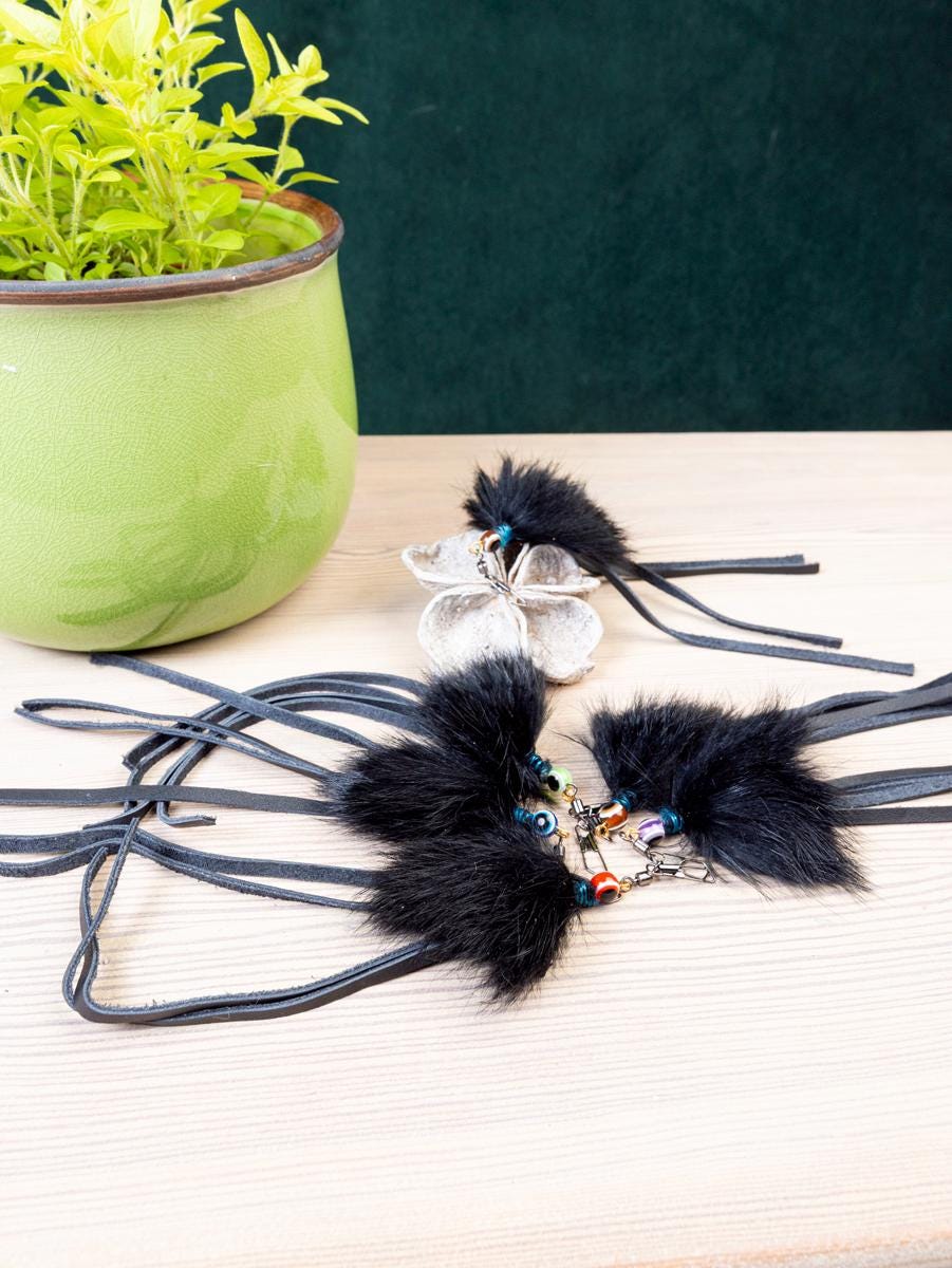 Long-Legged Bug – Black Rabbit Fur Cat Teaser Refill