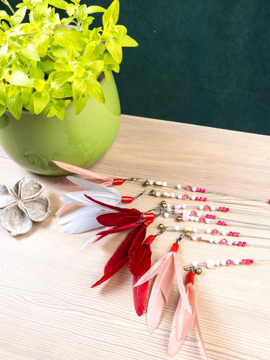 Spinner – Red Feather Cat Teaser Wand