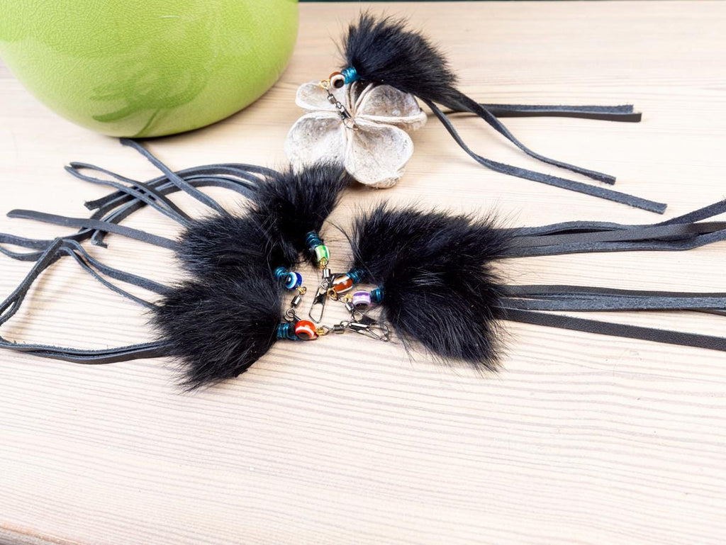 Long-Legged Bug – Black Rabbit Fur Cat Teaser Refill